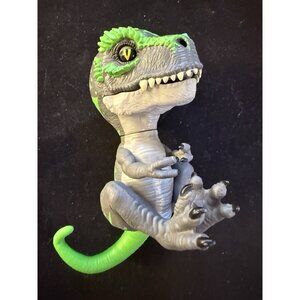 Fingerlings Untamed Fury Raptor Interactive Electronic Pet Dinosaur 2017 WowWee